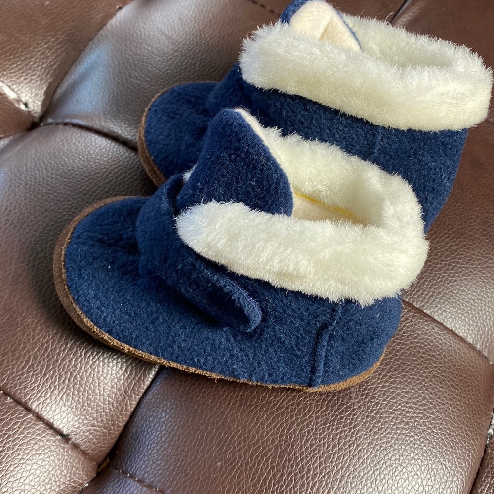 Vintage Baby Gap Size 5 Navy and White Fur Boots